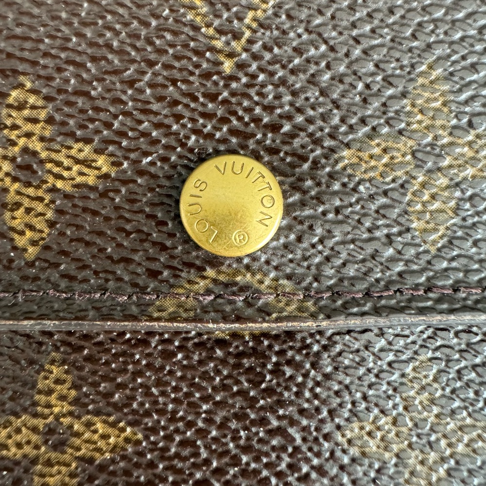 Authentic Louis Vuitton Monogram Wallet. Very good preloved condition. - Picture 2 of 11